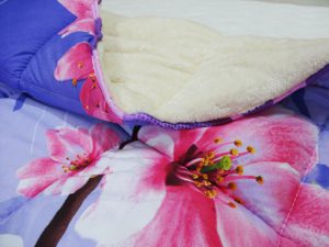 Двулицев юрган с плюш - Крем и цветя